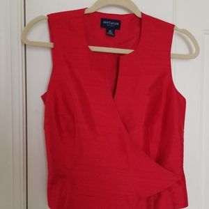 Sleeveless cropped top